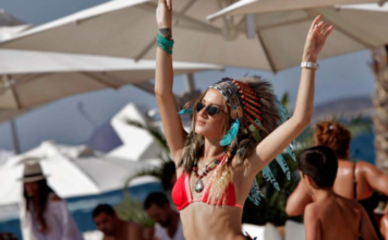 NIKKI BEACH BODRUM KADINLARA BODRUM’UN EN EĞLENCELİ GÜNÜNÜ VADEDİYOR!
